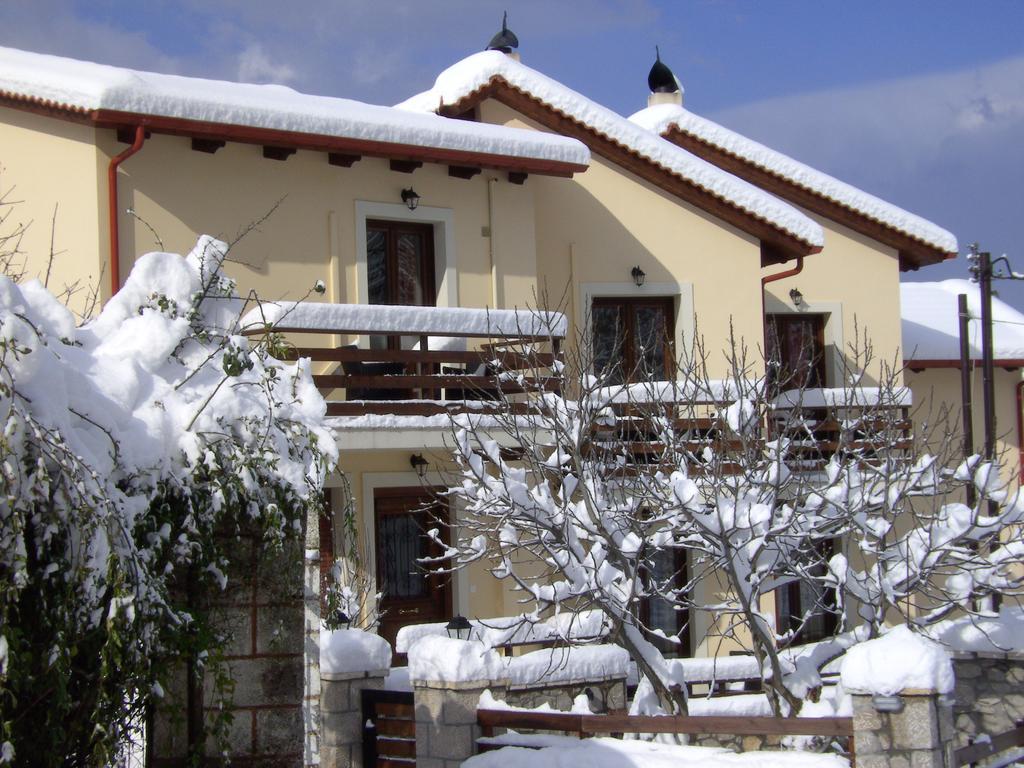 Dryas Guesthouse Polydrosos Exteriör bild