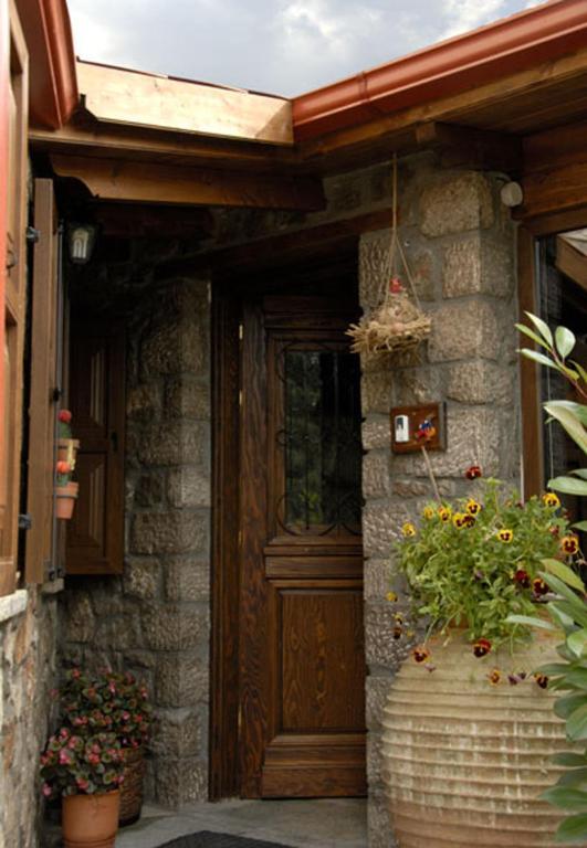 Dryas Guesthouse Polydrosos Exteriör bild
